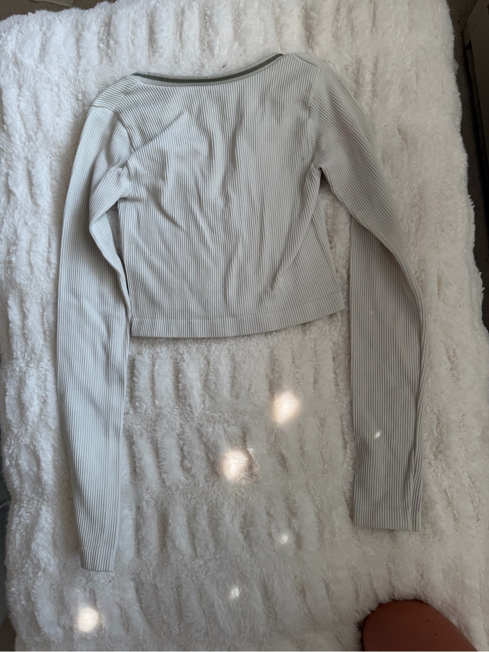 Urban Outfitters Long-Sleeve Ribbed Crop Top in Light Cream with Gray Trim - Picture 5 of 6